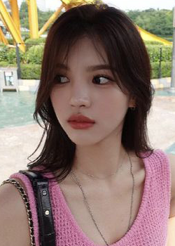 Lee Yoo Jeong (1997)