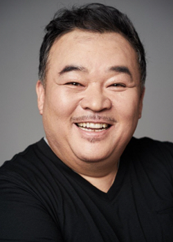 Lee Keun Hee (1960)