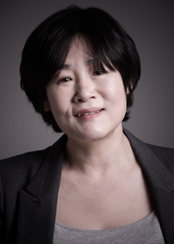Jeong Hye Kyeong (1972)