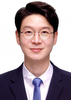 Shin Woo Cheol (1977)