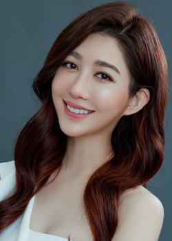 Serena Wang (1986)