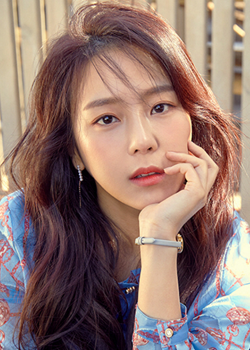 Son Ye Won (1989)