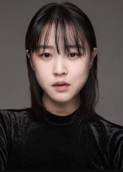 Shin Yeon Woo (1990)