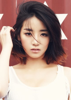 Go Eun Bi (EunB - Ladies' Code) (1992)