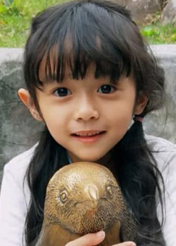 Queenie Chen (2012)
