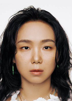Ahn Shin Ae (1986)
