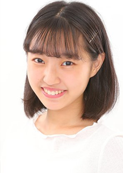 Akiyama Mei (2001)