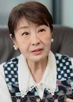 Asari Kazuyo (1944)