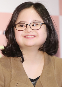 Baek Ji Yoon (1980)