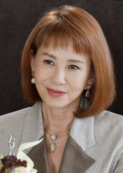 Debbie Chou (1957)