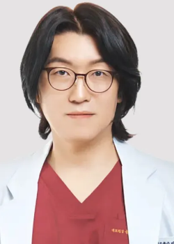 Hong Seong Woo (1974)