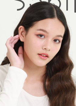 Nicole Great Ngeesanthia (2007)