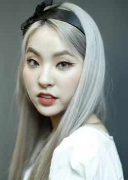 Noh Hyeon Jeong (Eseo - LUNARSOLAR) (1996)