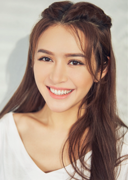 Scarlett Pang (1998)