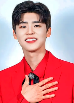 Park Ji Hyeon (1995)