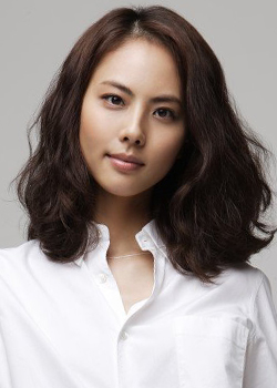 Park Ji Yoon (1982)