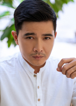 Quang Sự (1986)