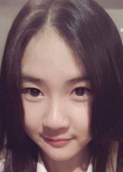 Stephanie Wen (1990)