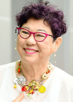 Yang Hee Eun (1952)