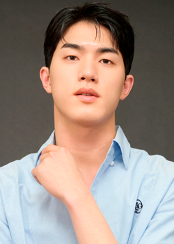 Yoon Joon Hyeob (2000)