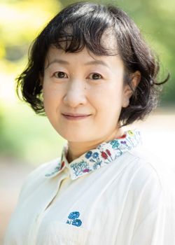 Yoshioka Akiko (1972)